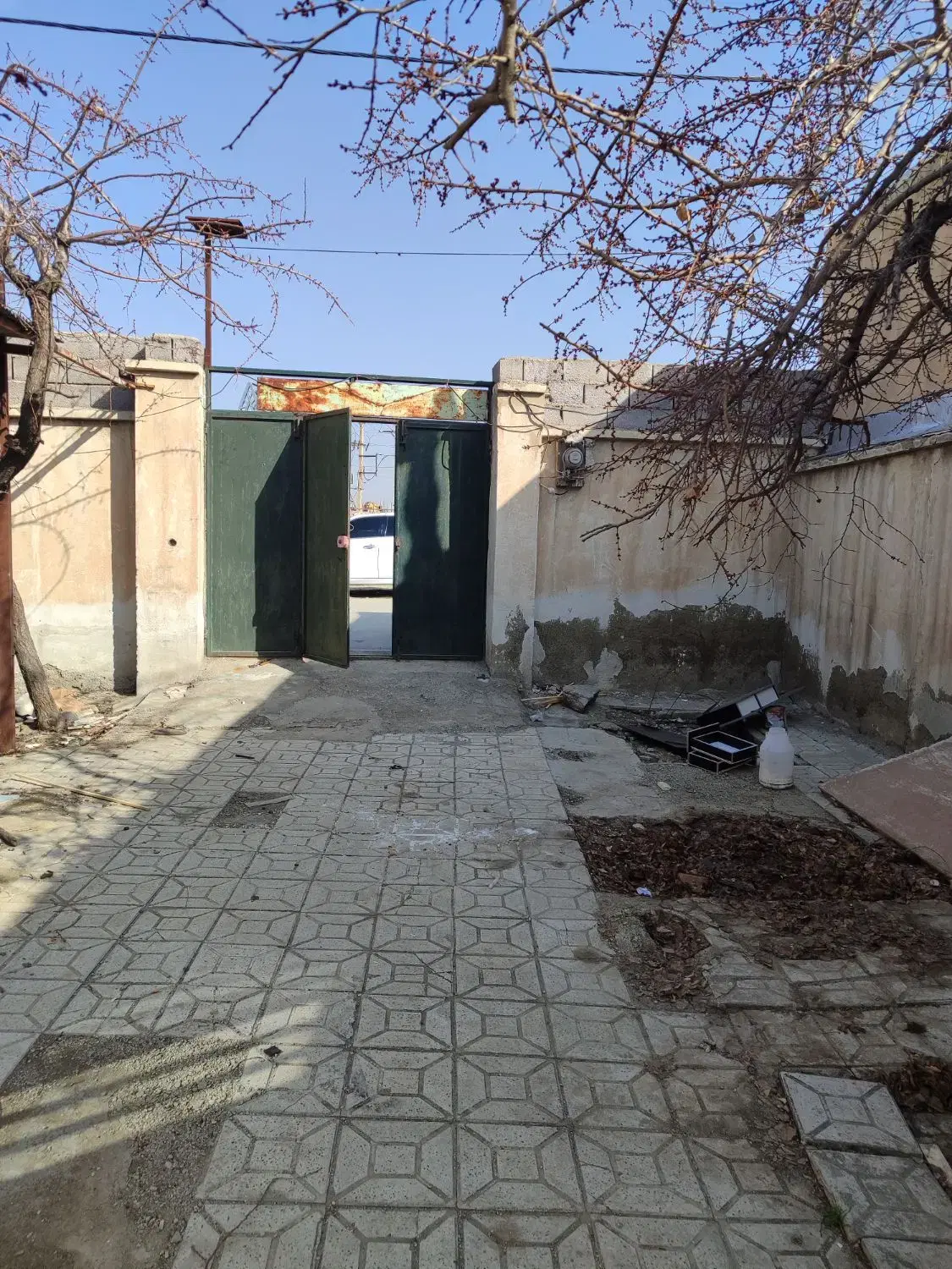 خانه مسکونی کلنگی 183متر نزدیک اتوبان .معاوضه