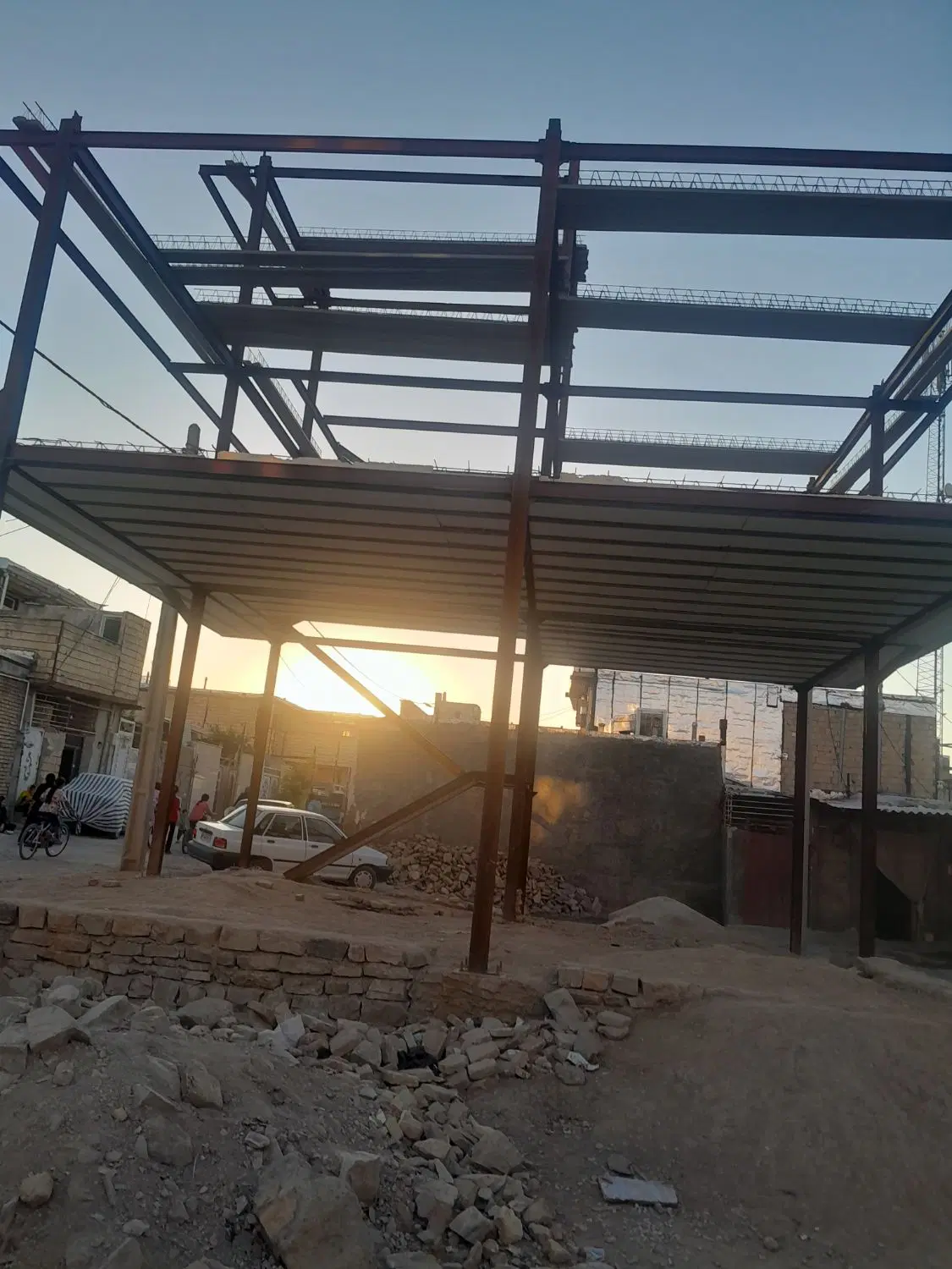زمین اسکلت ۲ طبقه