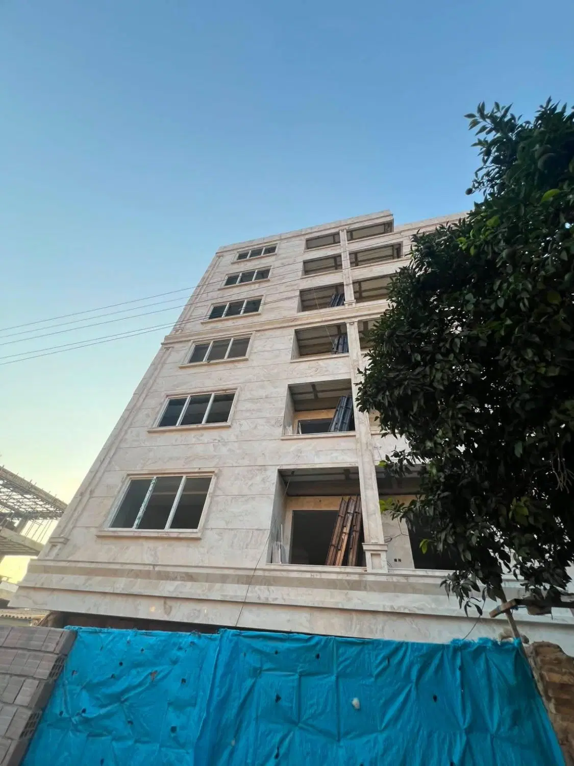 آپارتمان نیک نفس
