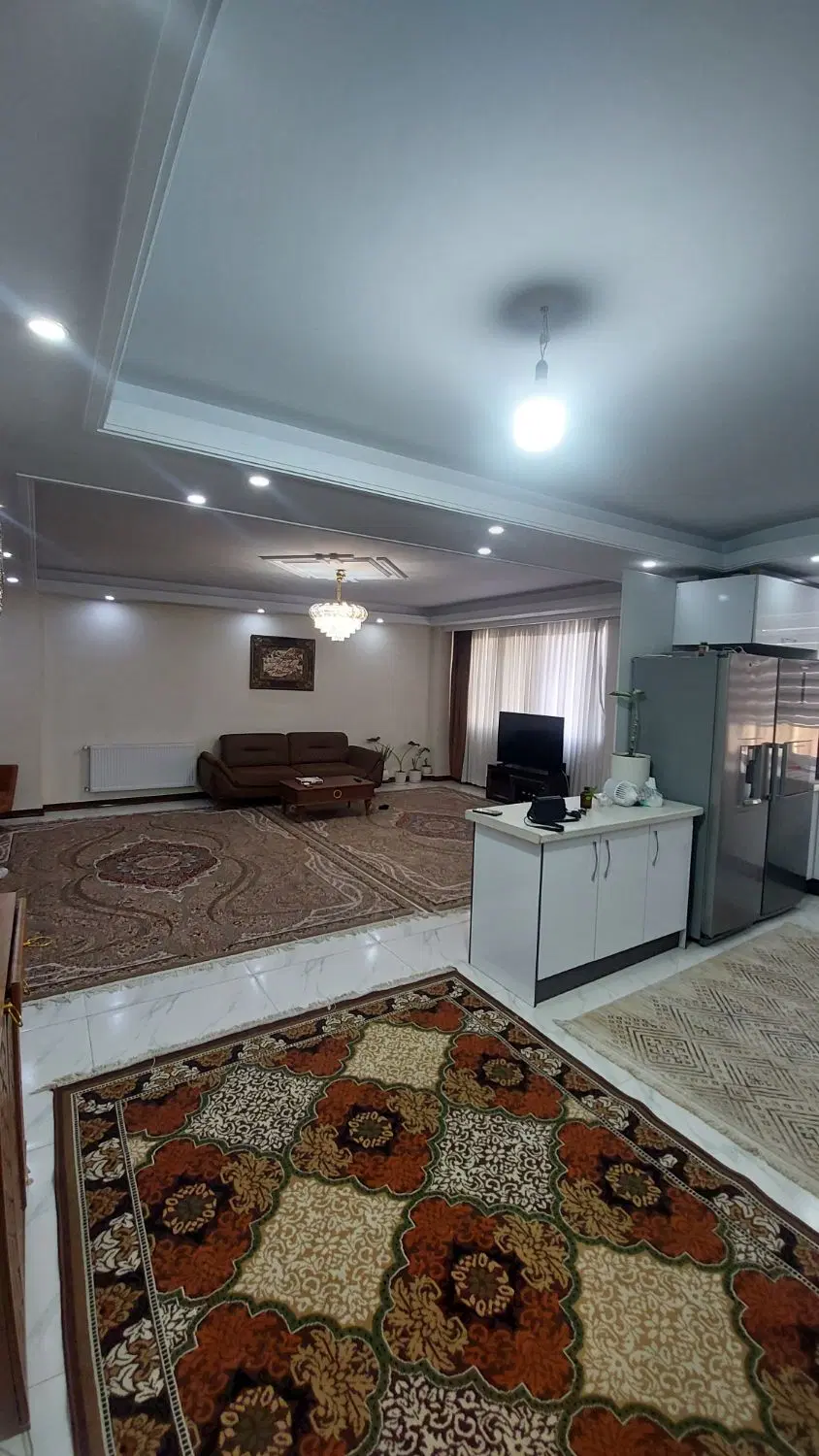 آپارتمان ۱۰۰متری با پارکینگ_ آسانسور_ انباری بزرگ