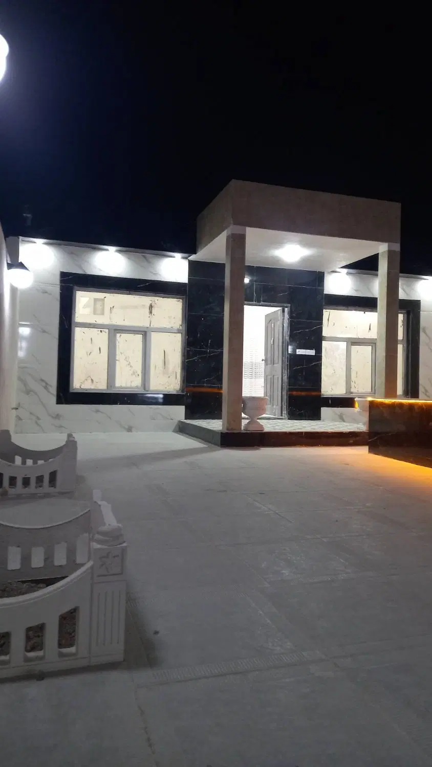 باغچه ویلای ۲۰۰متری