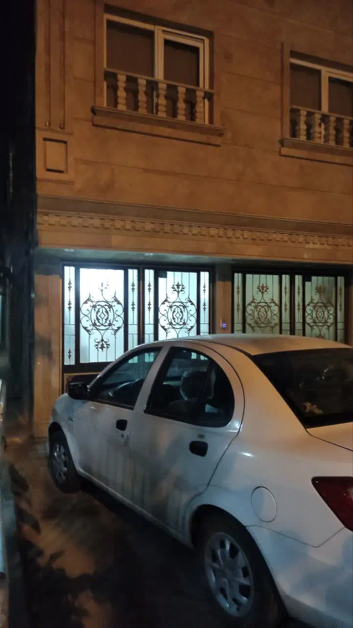 یک باب منزل مسکونی همکف
