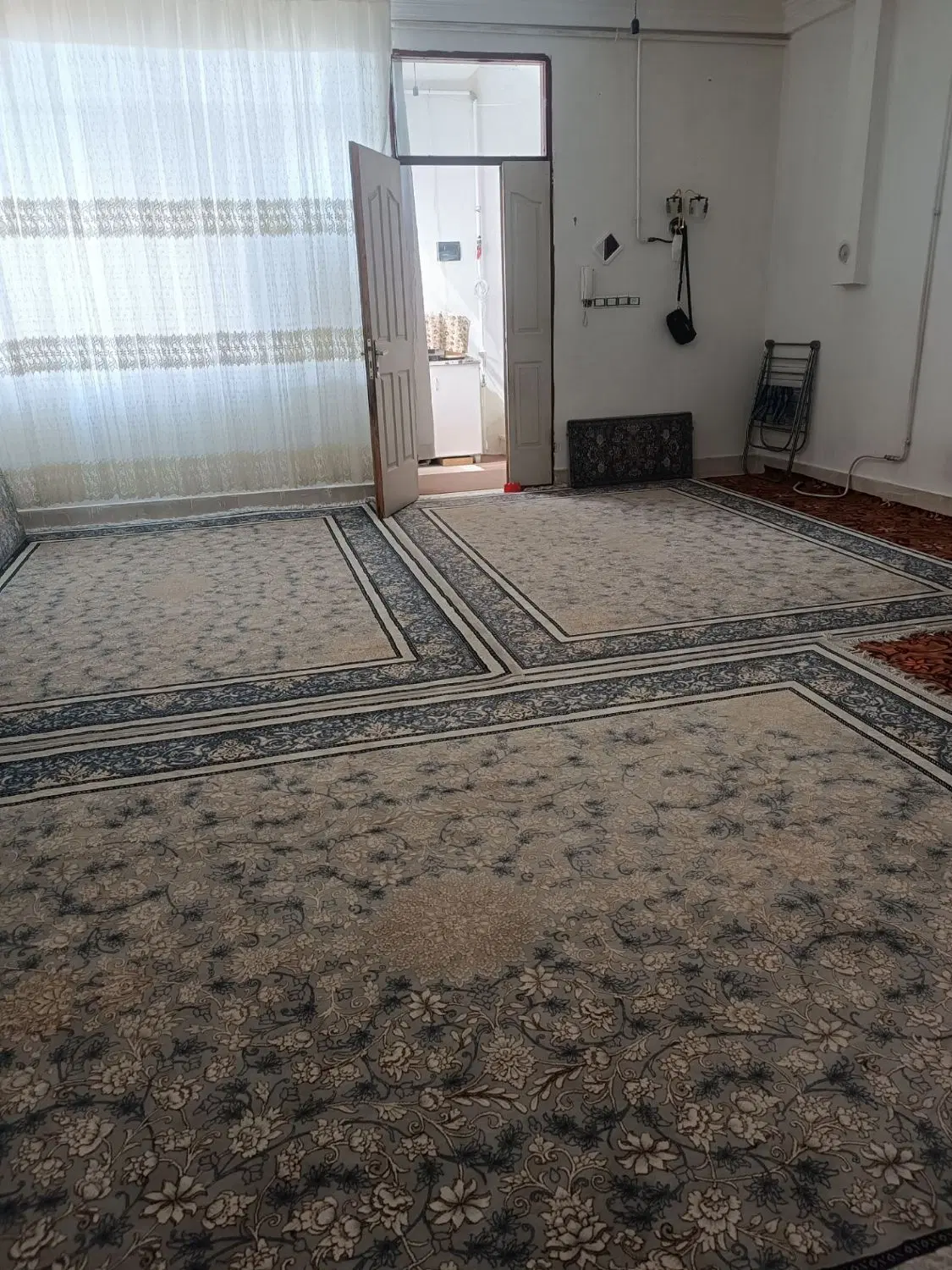 دو طبقه خانه مسکونی تجاری 90 متری ظفر تنگه
