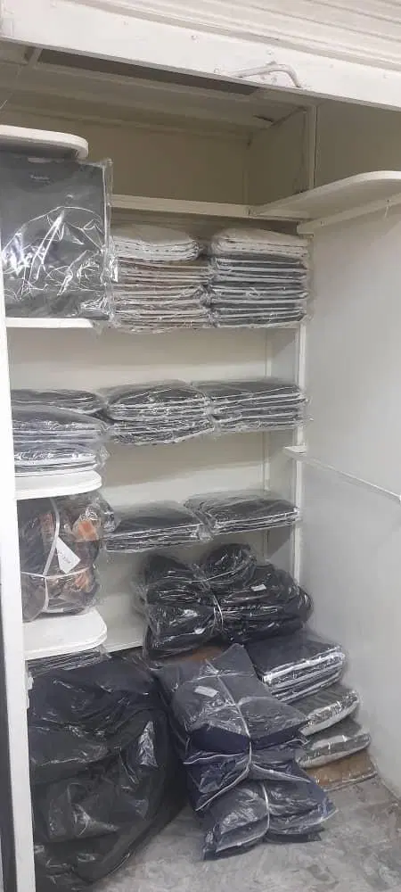 مغازه ۲ متری