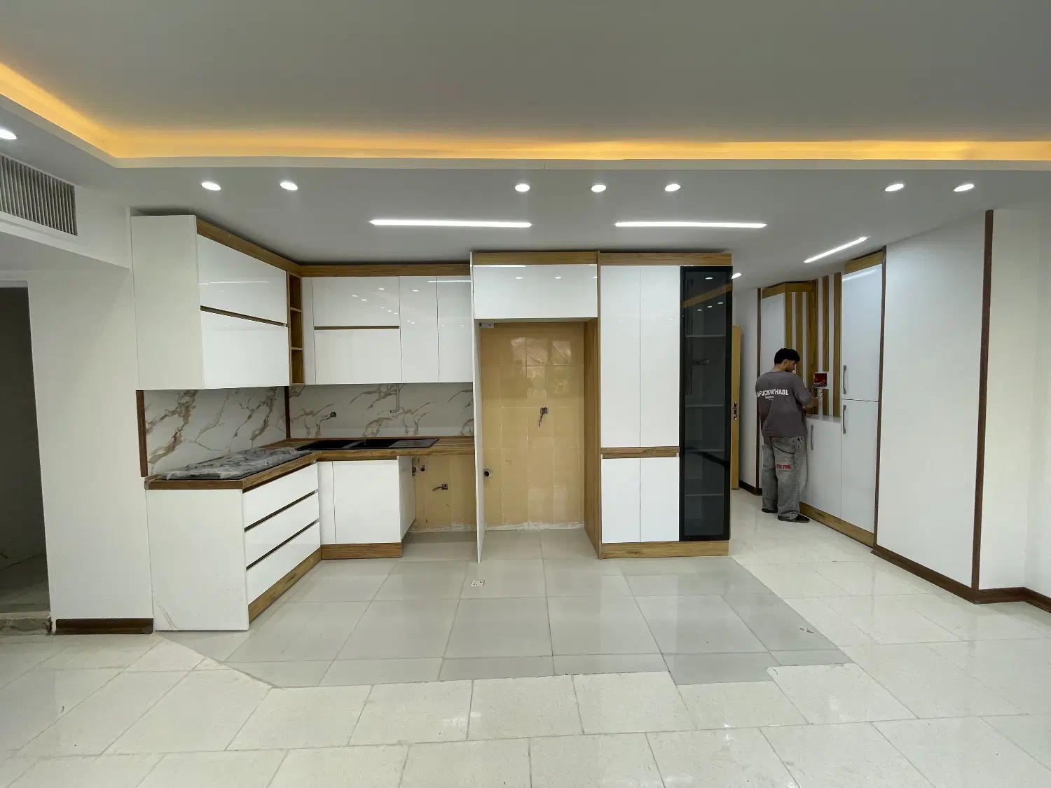 شهرک ابریشم_۸۵متری_سیب سلامت(املاک سهیل)