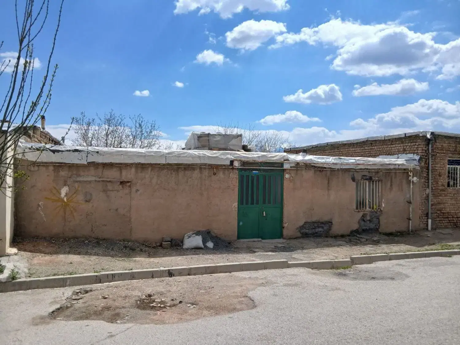 خونه کلنگی جوادیه ۳۰۰ متر زمین