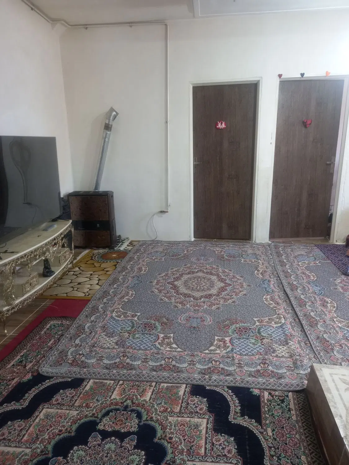 خانه هفتاد متری پاپی خالدار بهاران چهار