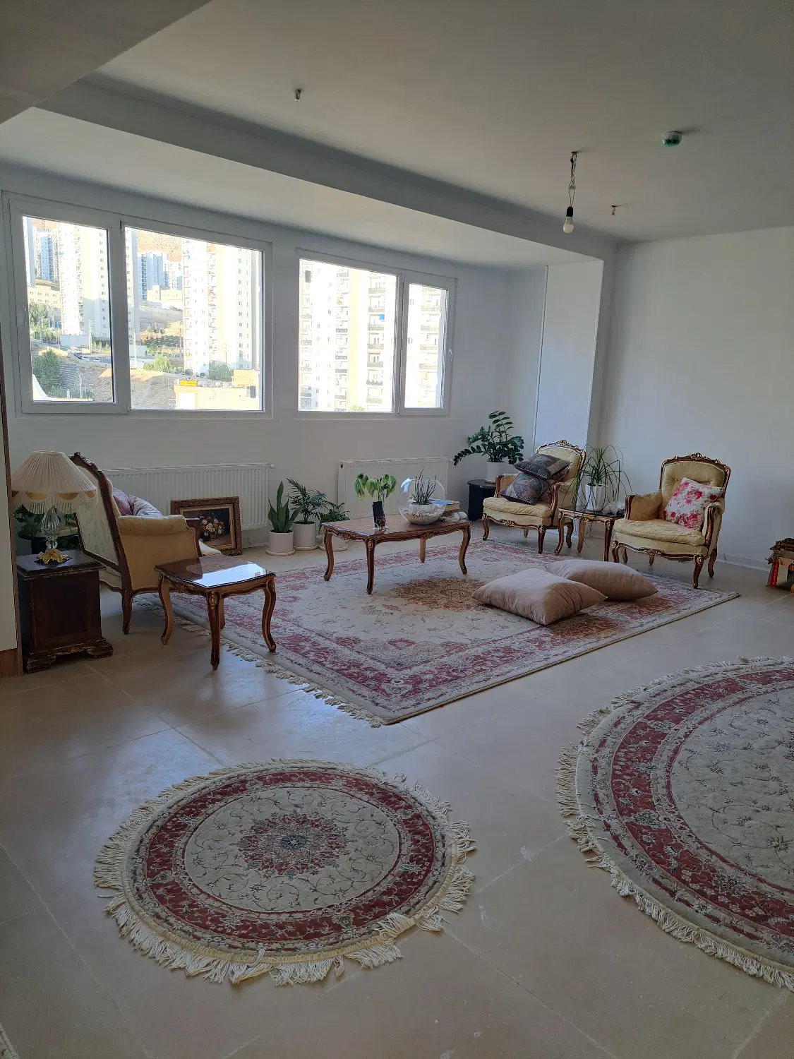 آپارتمان ۱۲۰ متری مجتمع غدیر مالکم