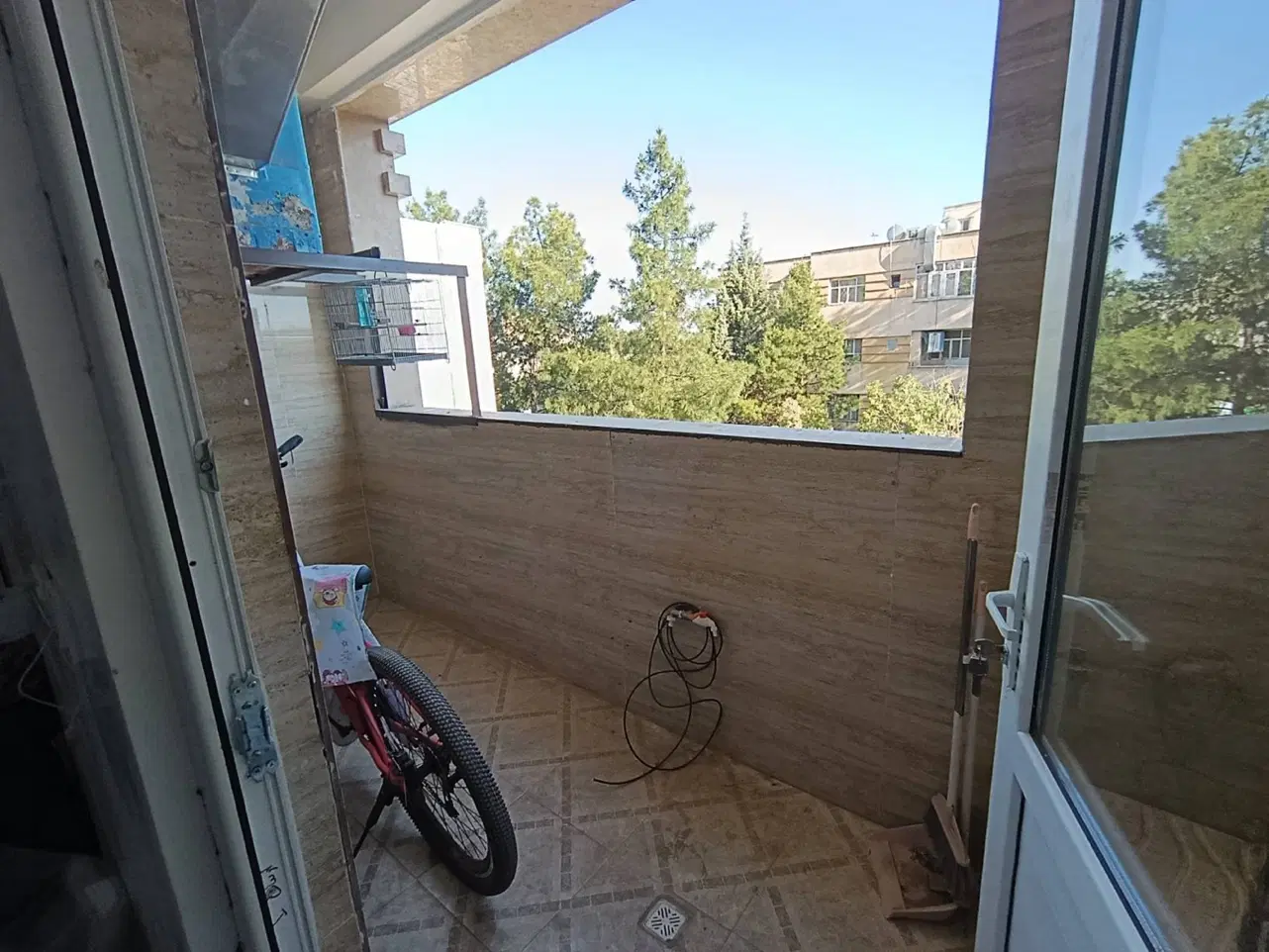 واحدفروشی کارمندان