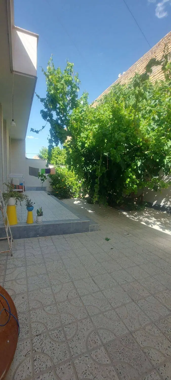 فروش منزل یک طبقه ابتدای معلم