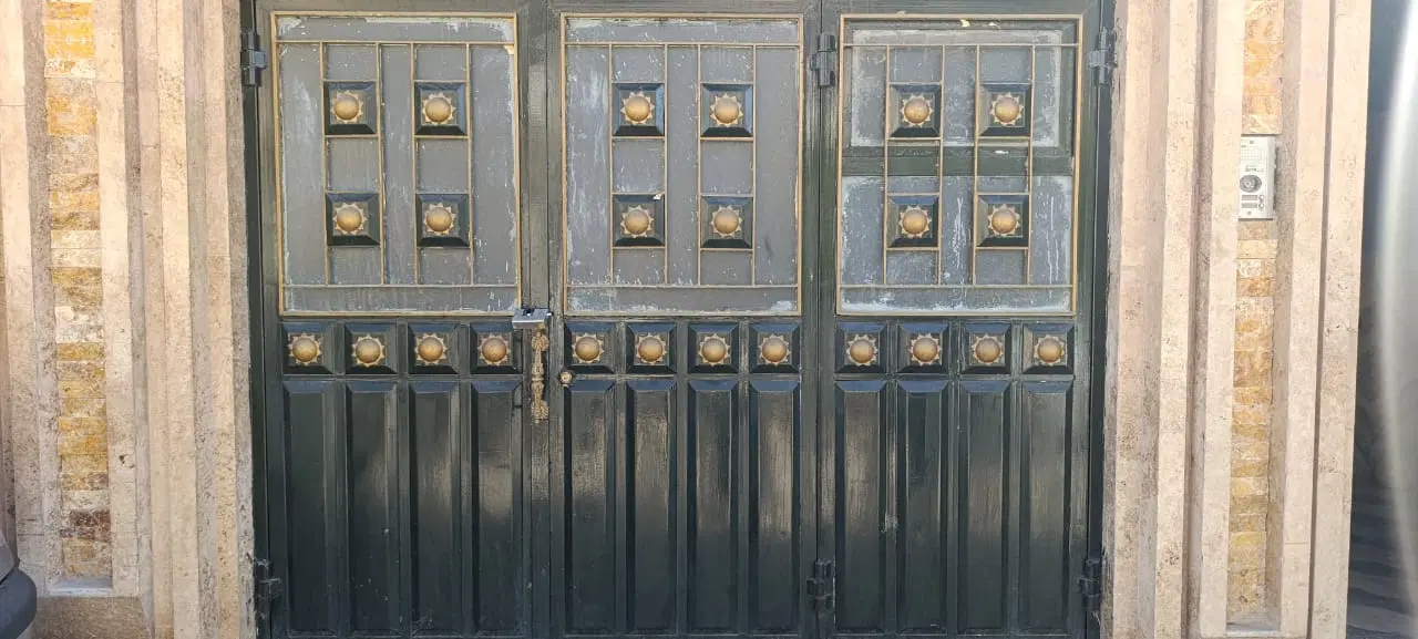 پارکینگ تمیزمناسب خانواده ومجرد
