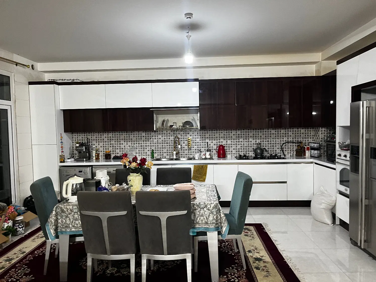 ۹۸متر مربع نزدیک کتابخانه مرکزی چهارراه کتاب تخلیه