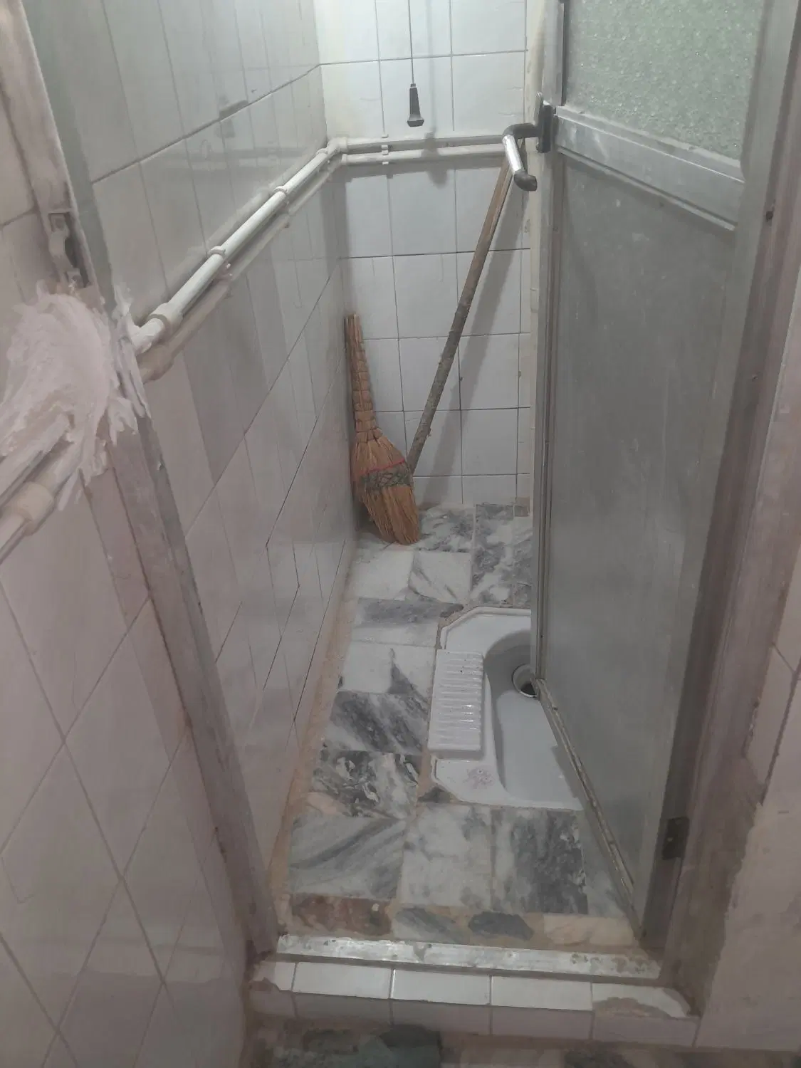 مغازه رهن واجاره جهت کارگاه خیاطی وشیرینی و...