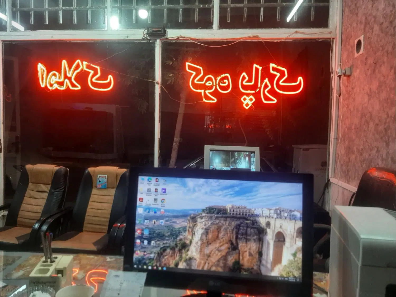 اپارتمان ۱۰۵متری ۲خوابه با پارکینگ تراس دار
