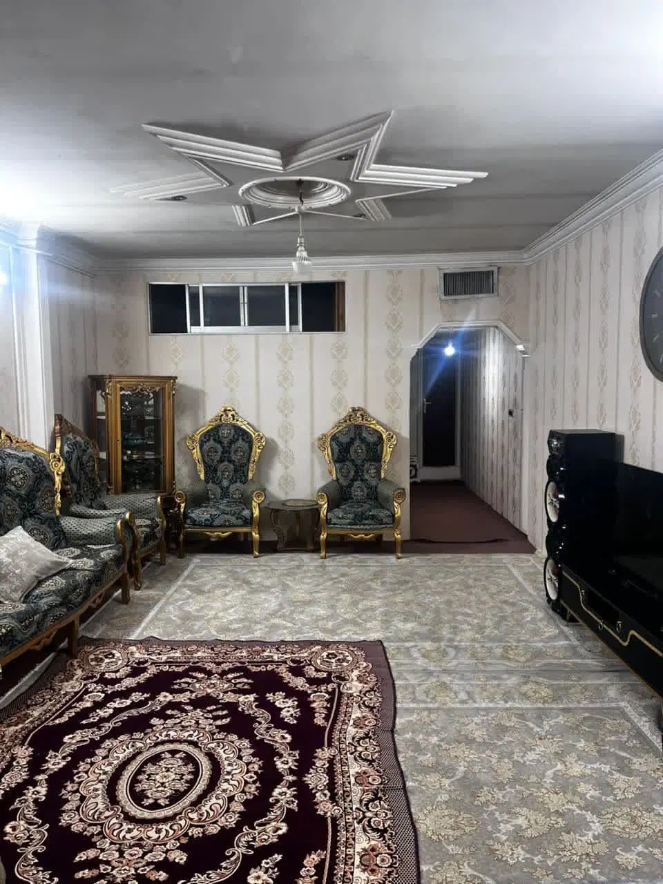 آپارتمان 90 متری 2خواب بسیارتمیزتک واحدی با اصالت