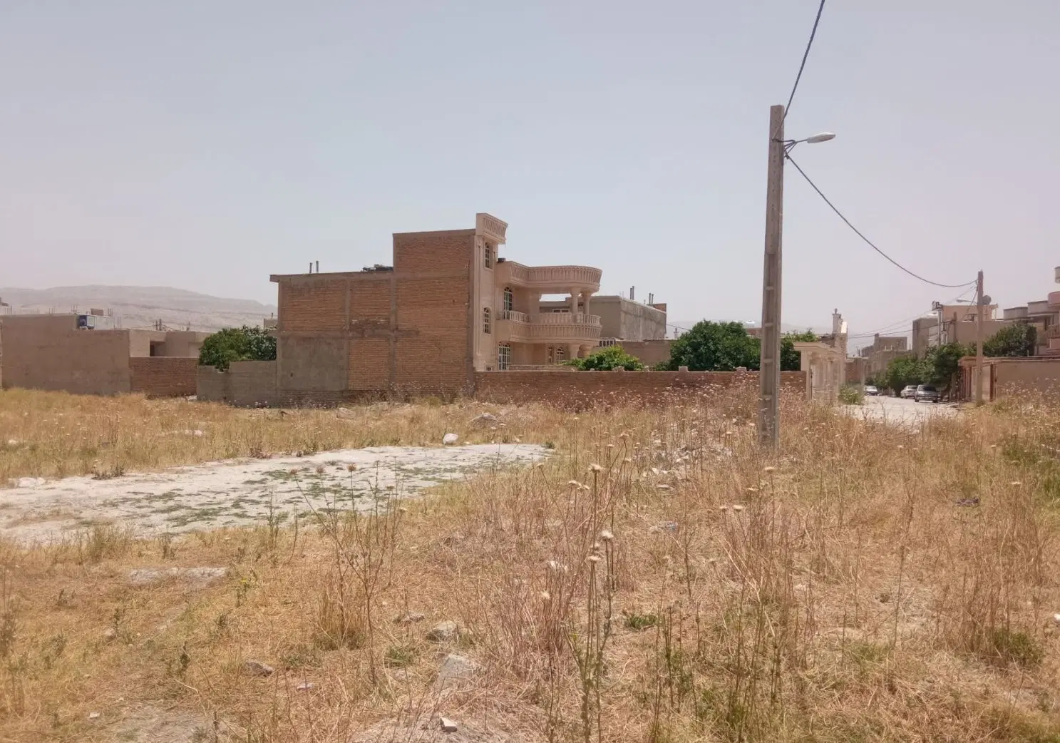 زمین مسکونی در مرکز شهر