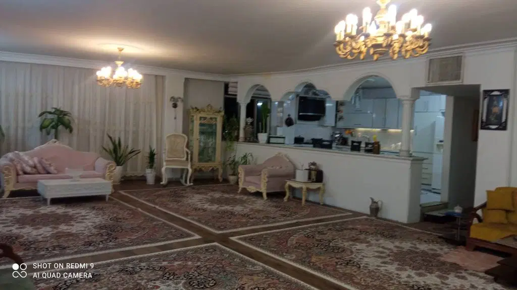 185 متری ، ۳ خواب ،  بروجردی
