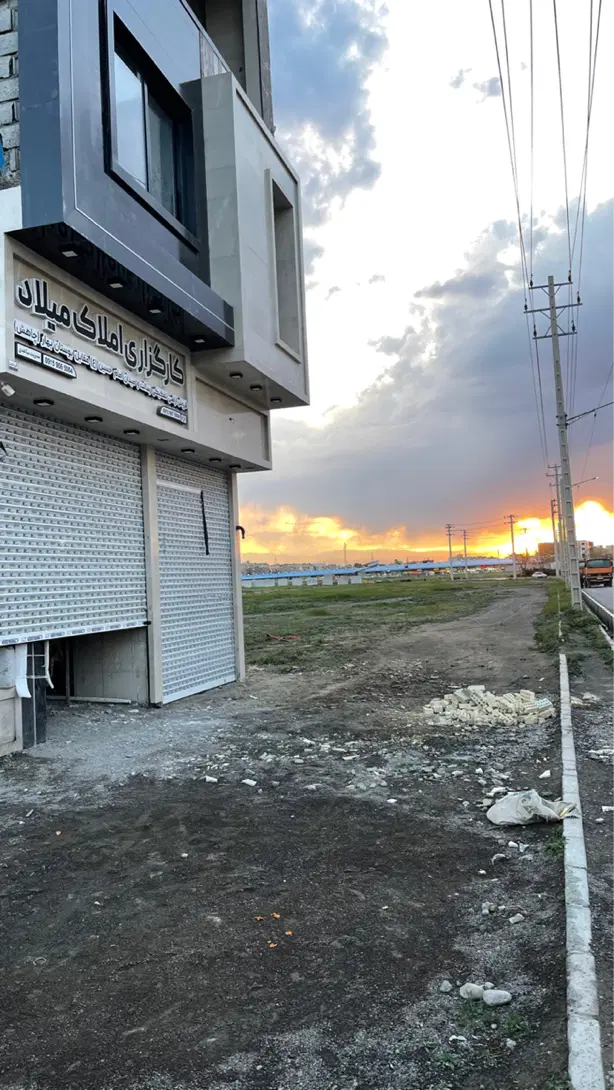 ۱۴۰متر تجاری مسکونی ورودی میدان بار ولیعصر_ چاهش