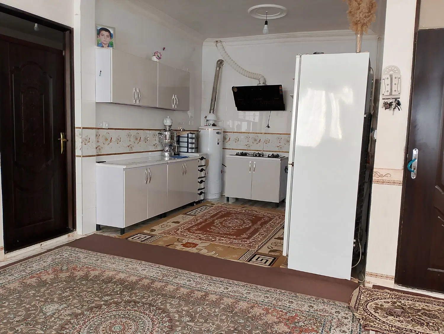 خانه دو طبقه در جوجه سازی