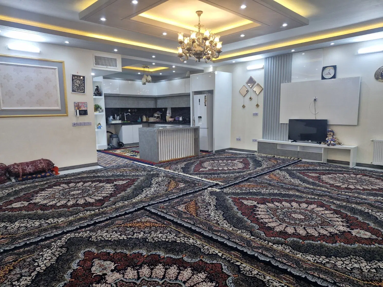 145متر دارایی 3اتاق