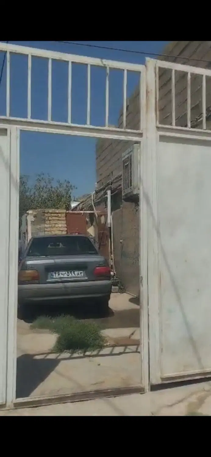فروش زمین ۵۲۶ متری ۵خانه قدیمی+امکان ساخت ۴ مغازه