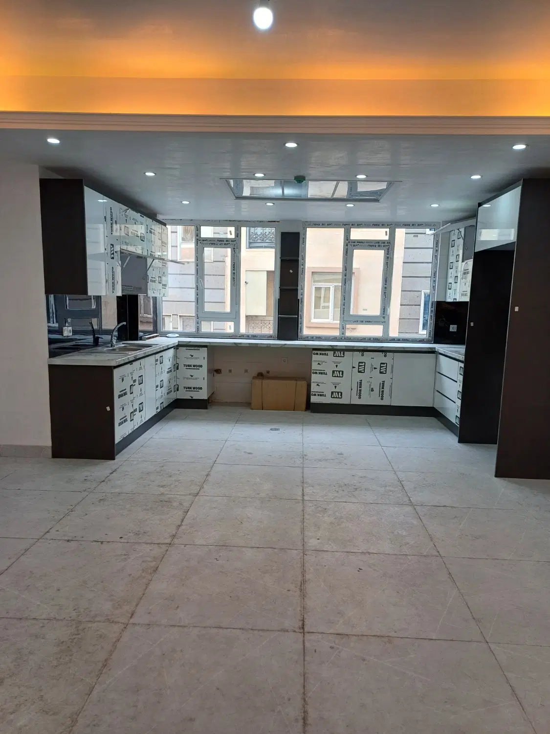 فروش آپارتمان ۹۸ مترنوساز پارکینگ آسانسور