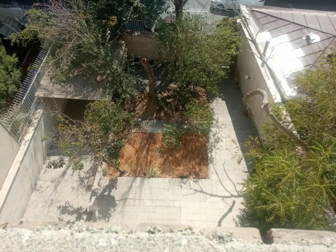 کلنگی ۶۰۰ متر آماده فروش