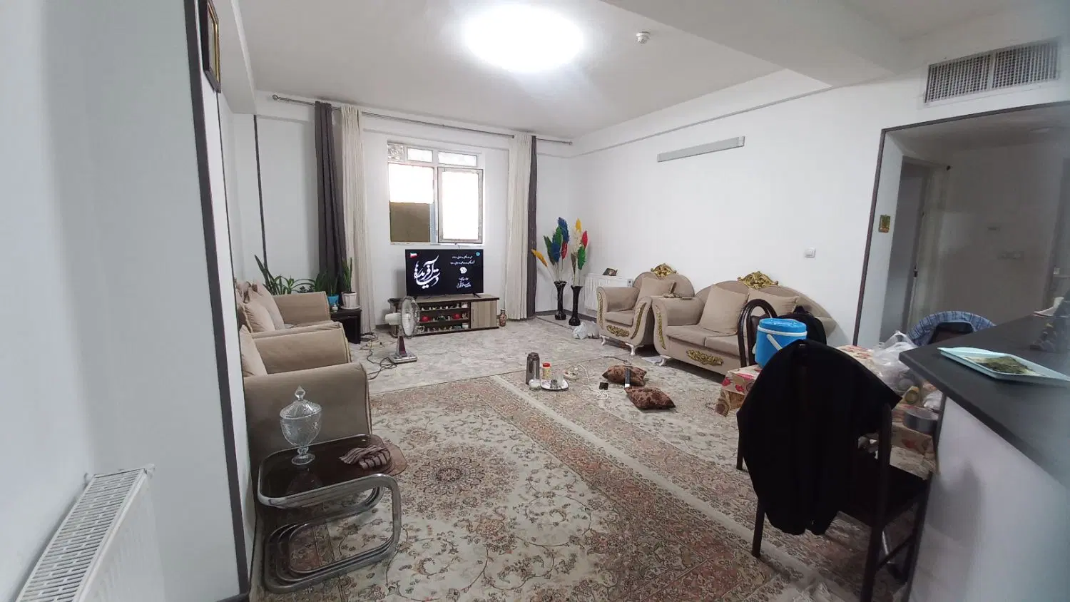 بناسازان سالن بزرگ