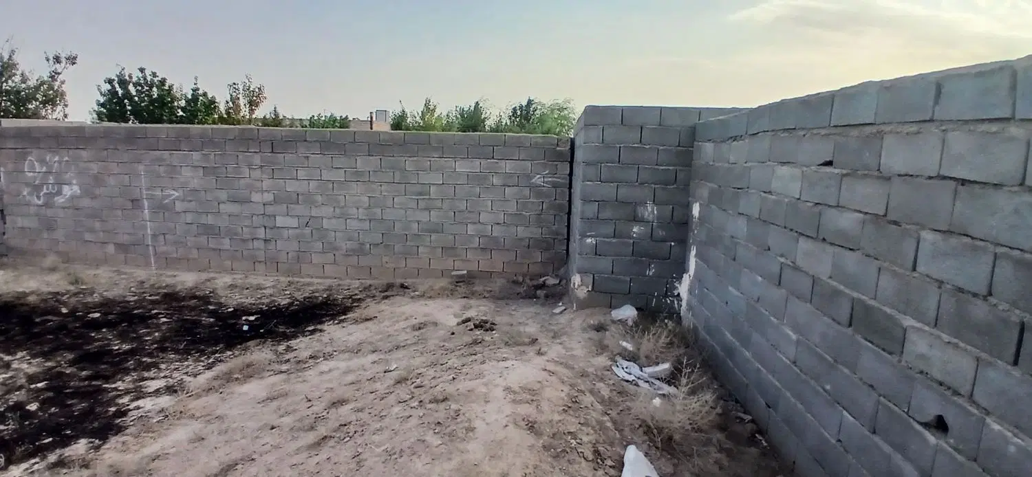 زمین فروشی شاهنامه
