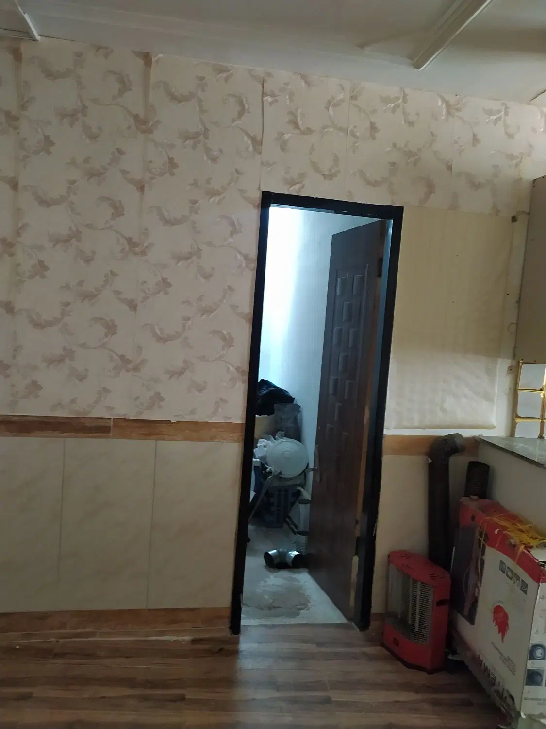 خانه شخصی ۶۸متر  یک طبقه کامل ی اتاق خواب بالا