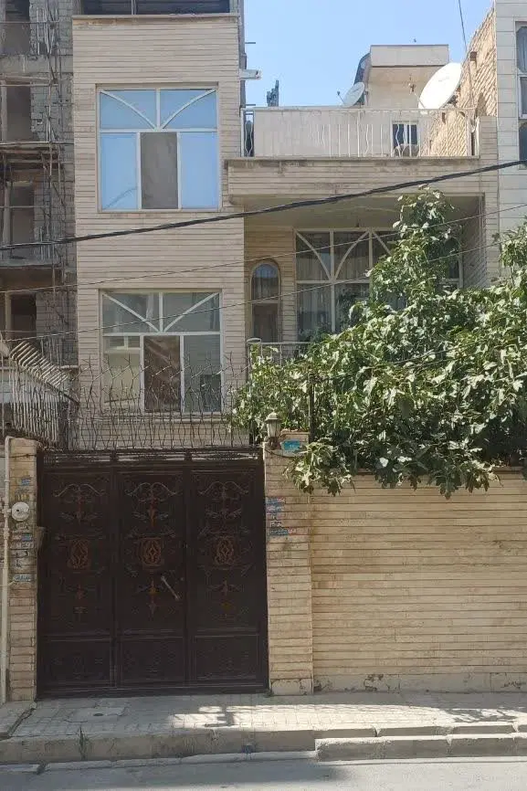 منزل ویلایی شمالی ۸۴ متری در خیابان مطهری