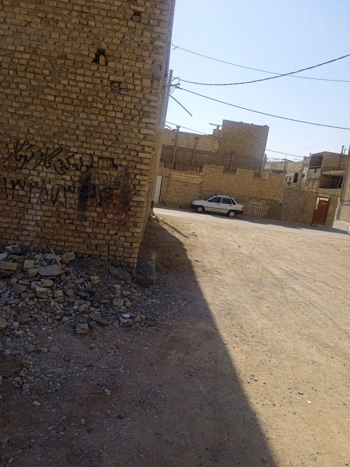 گارگاه 380 متری دو کله یک طرف بلوار و یک طرف کوچه