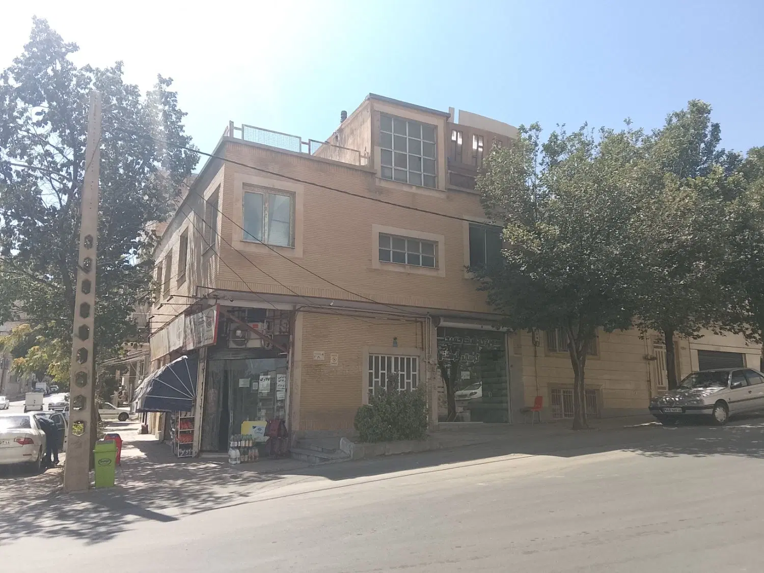 فروش  ملک وخانه
