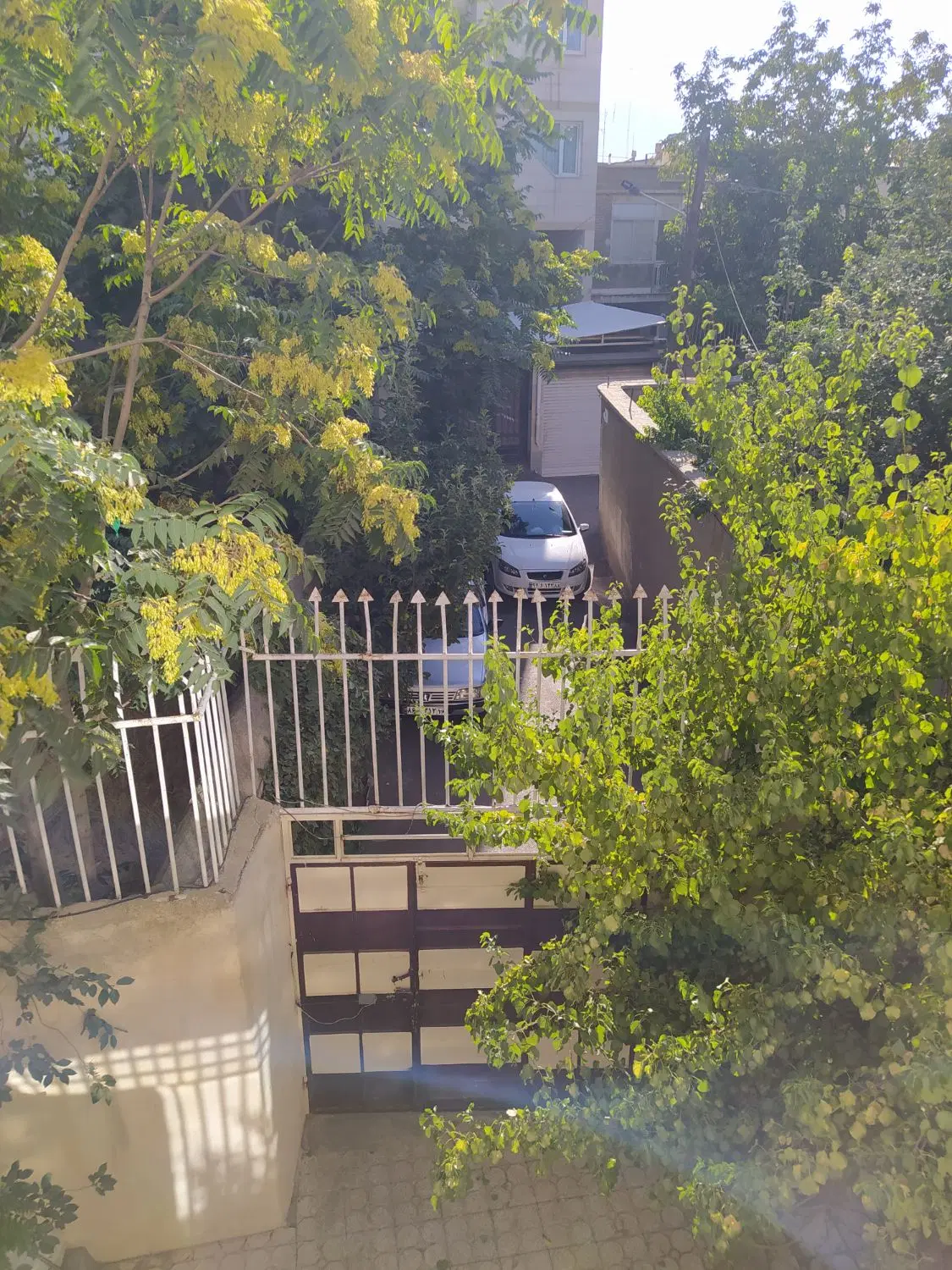 خانه دو طبقه شخصی در خیابان تختی