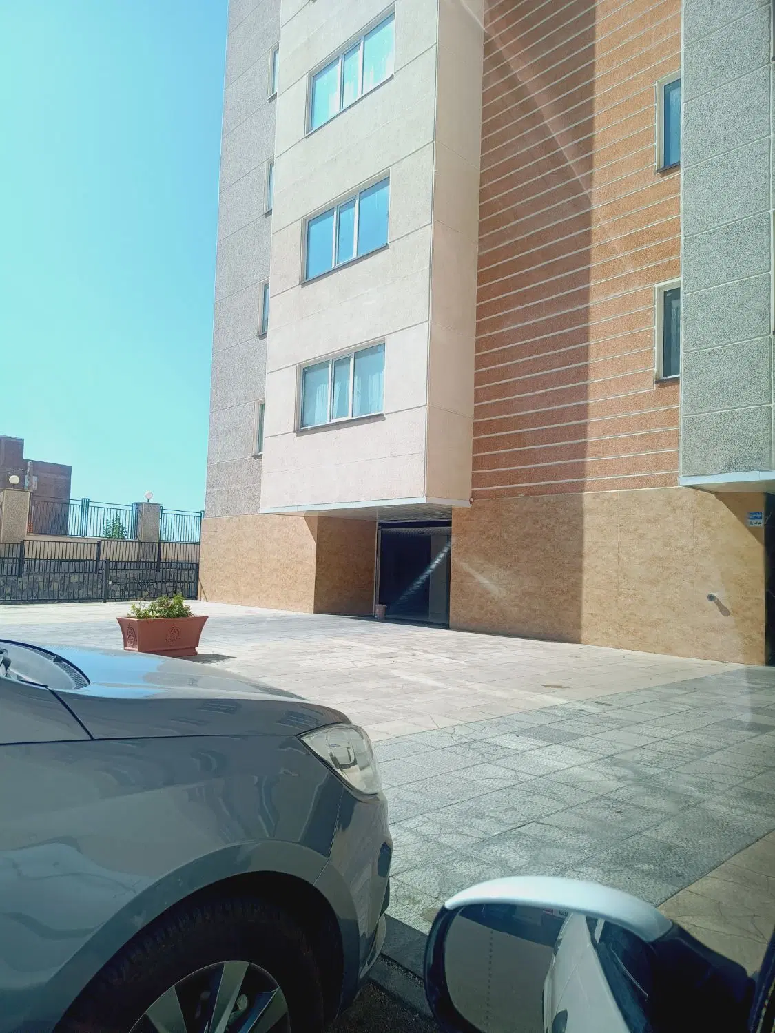 آپارتمان ناجا شهرک غرب