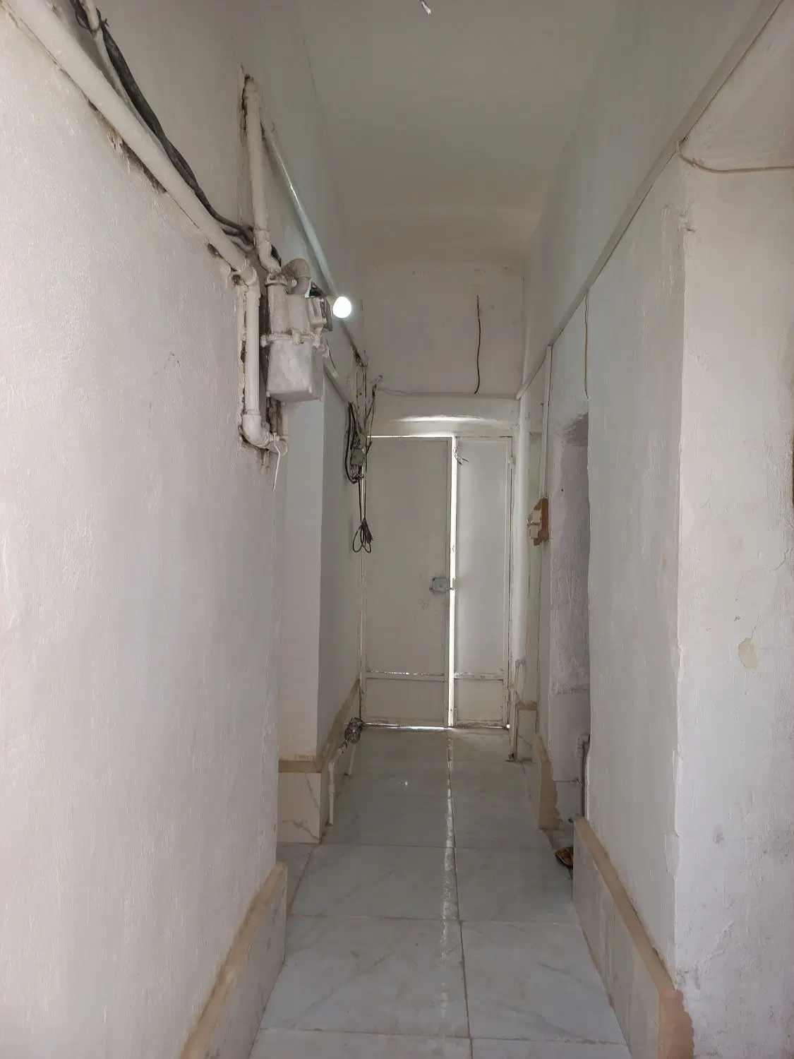 موقعیت عالی دسترسی کامل به سیمتری خیابان دهبان