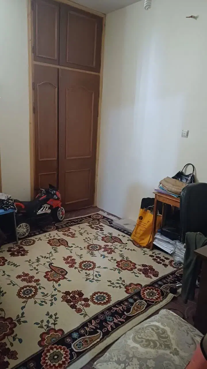 واحد مسکونی ۷۷ متری داخل شهر