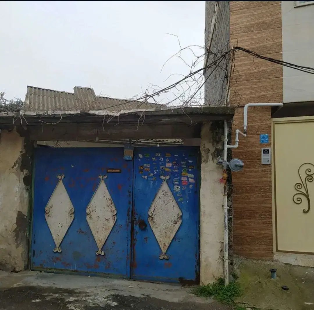 خانه ویلایی قدیمی در شهر لاهیجان