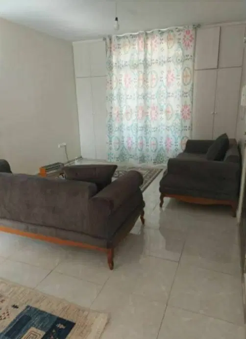 ۴۹ متر پرستار جنوبی
