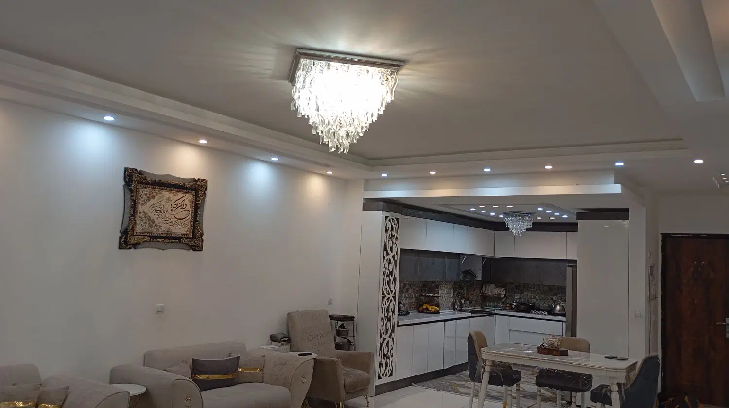 آ‌پارتمان دو خوابه شیک ومرتب
