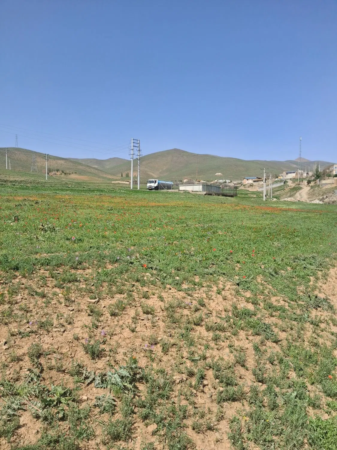 زمین با فنس و آب  گوار