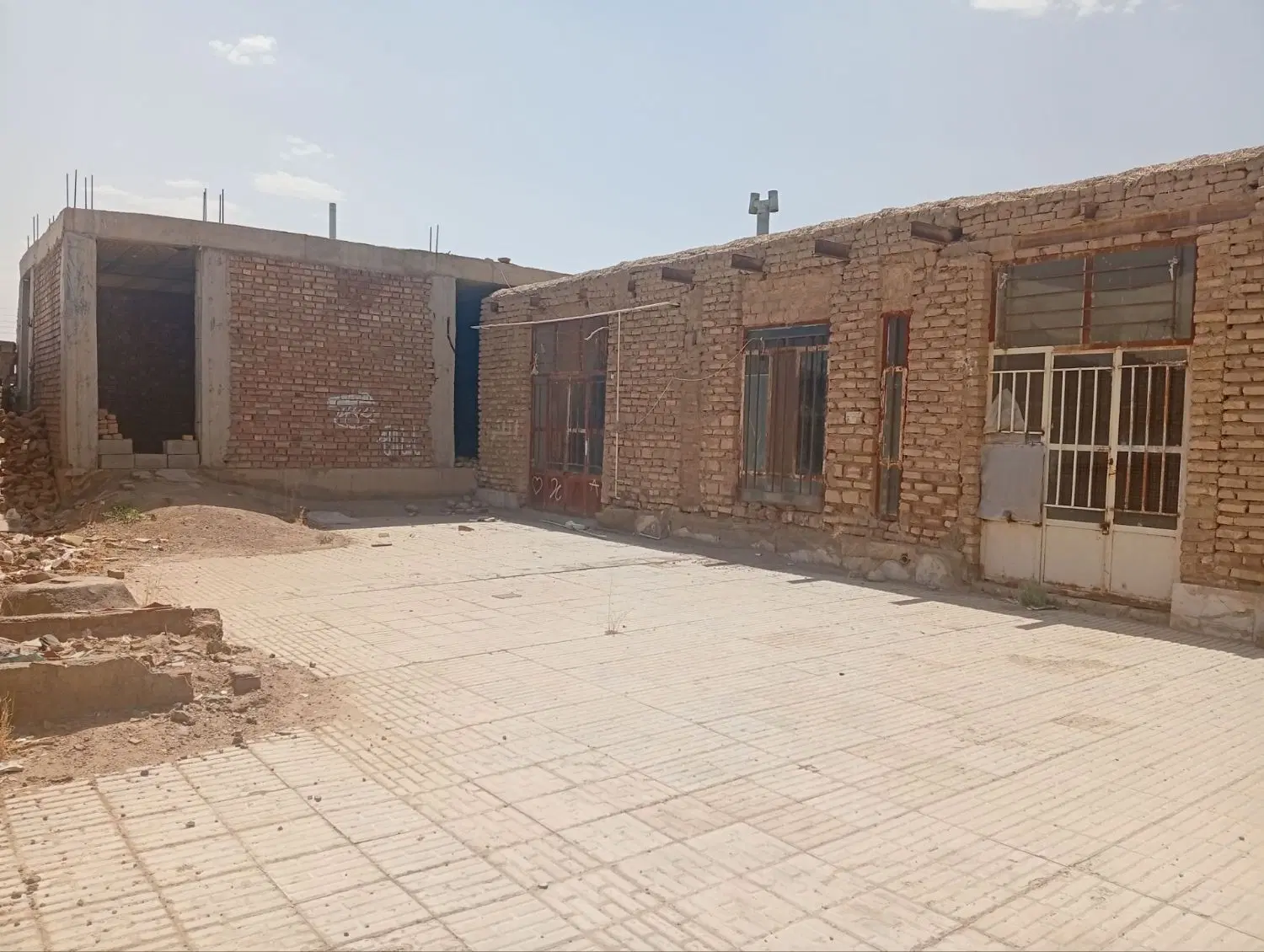 خانه در یزدانشهر