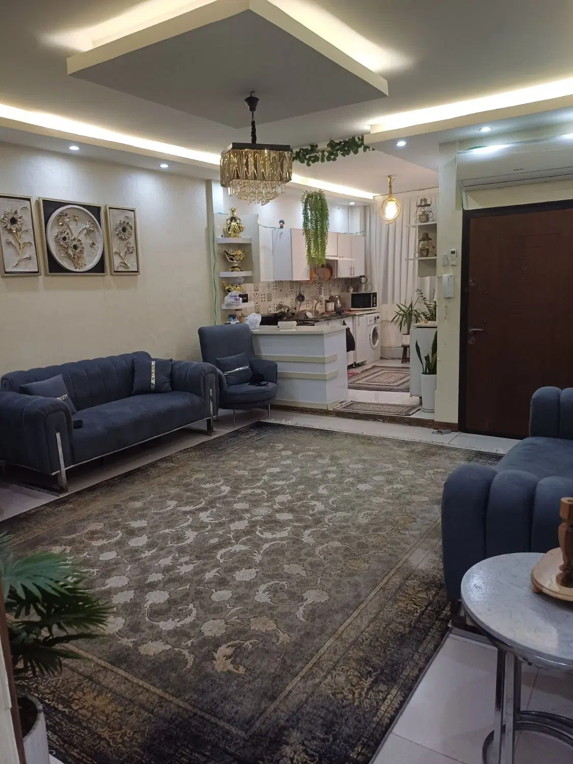 آپارتمان شیک وتمیز