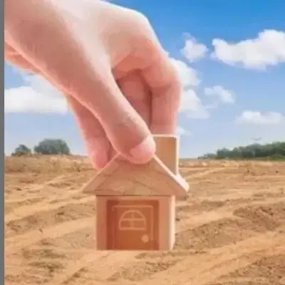 فروش ملک تجاری ۱۳۰متری(نیم طبق)