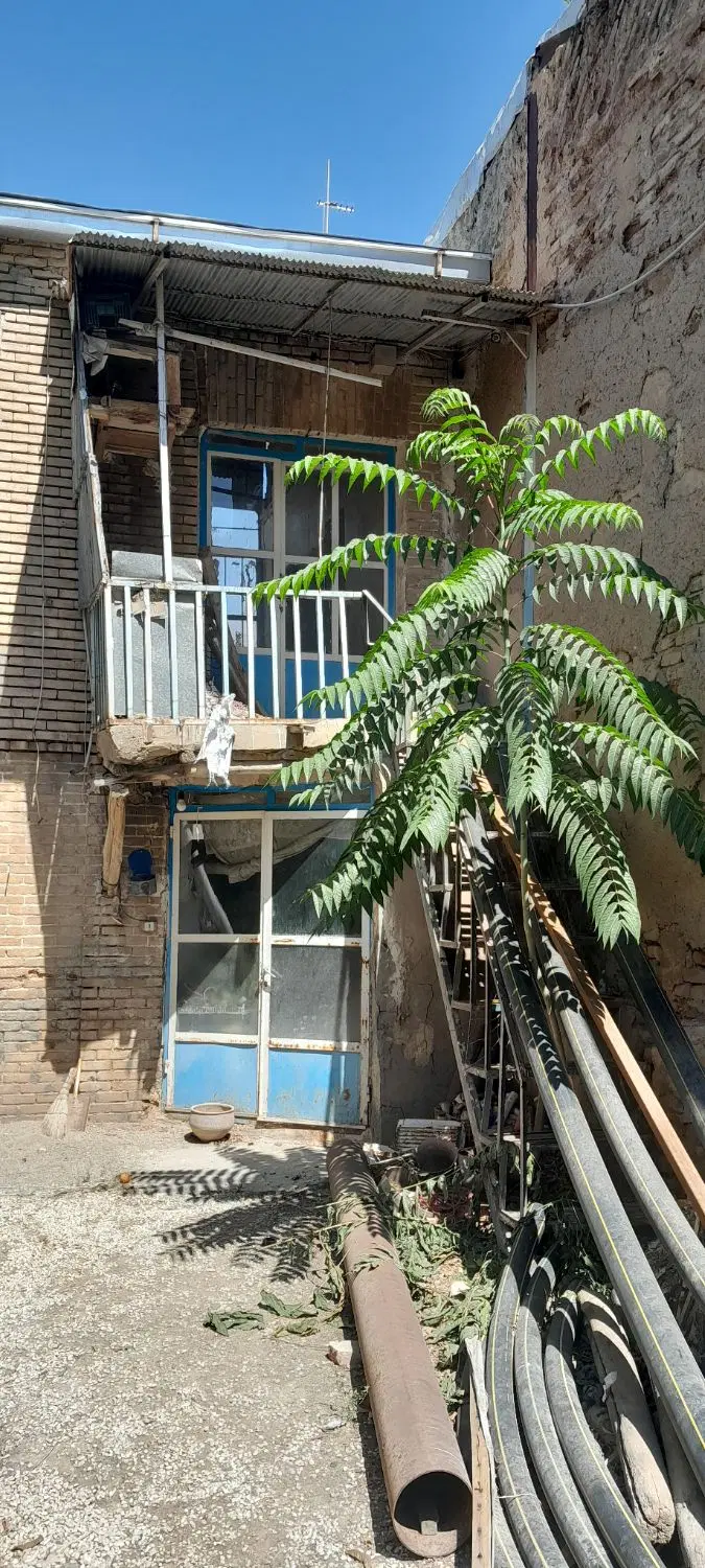 خانه کلنگی دو بَر