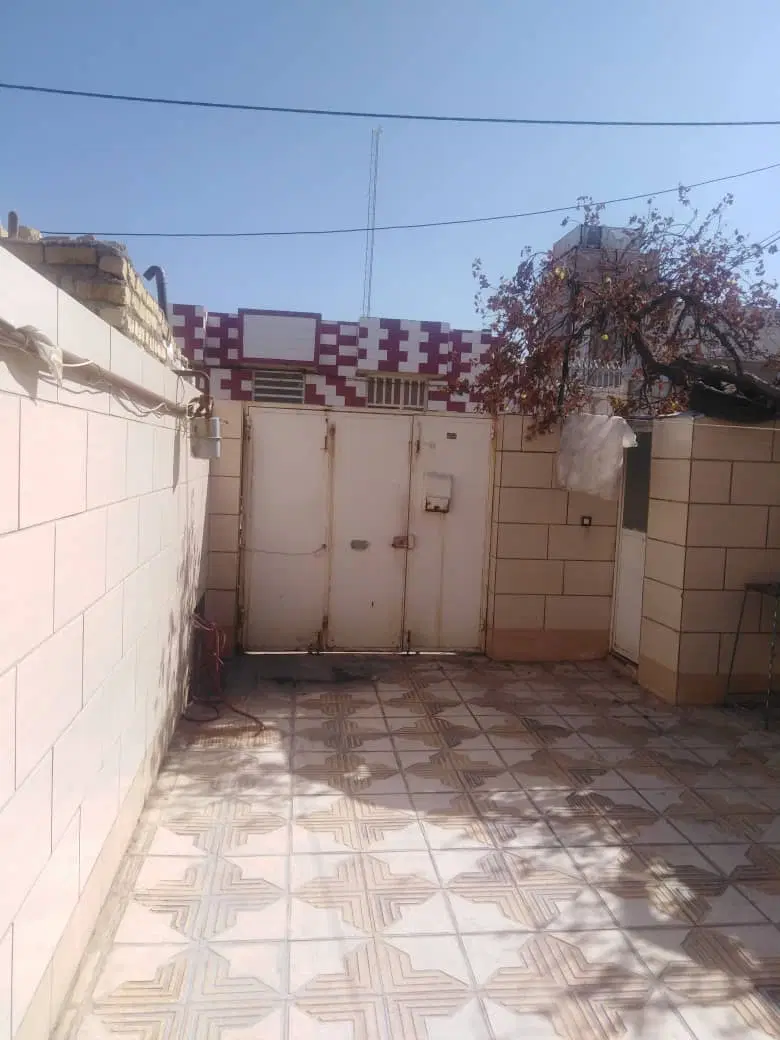 ویلایی درب حیاط ماشین رو سند دار
