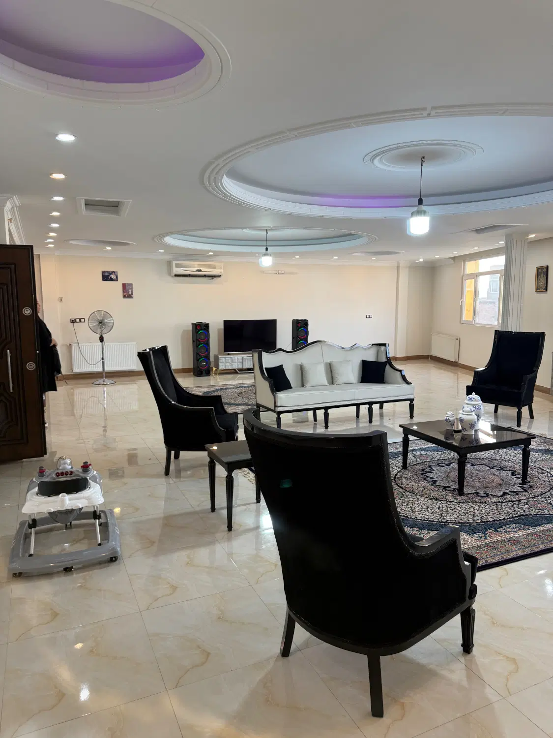 اپارتمان لاکچری پول لازمم هم فروش هم اجاره