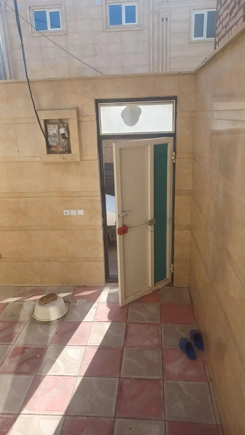 حیاط ویلایی تازه ساخت کلید نخورده 90متر