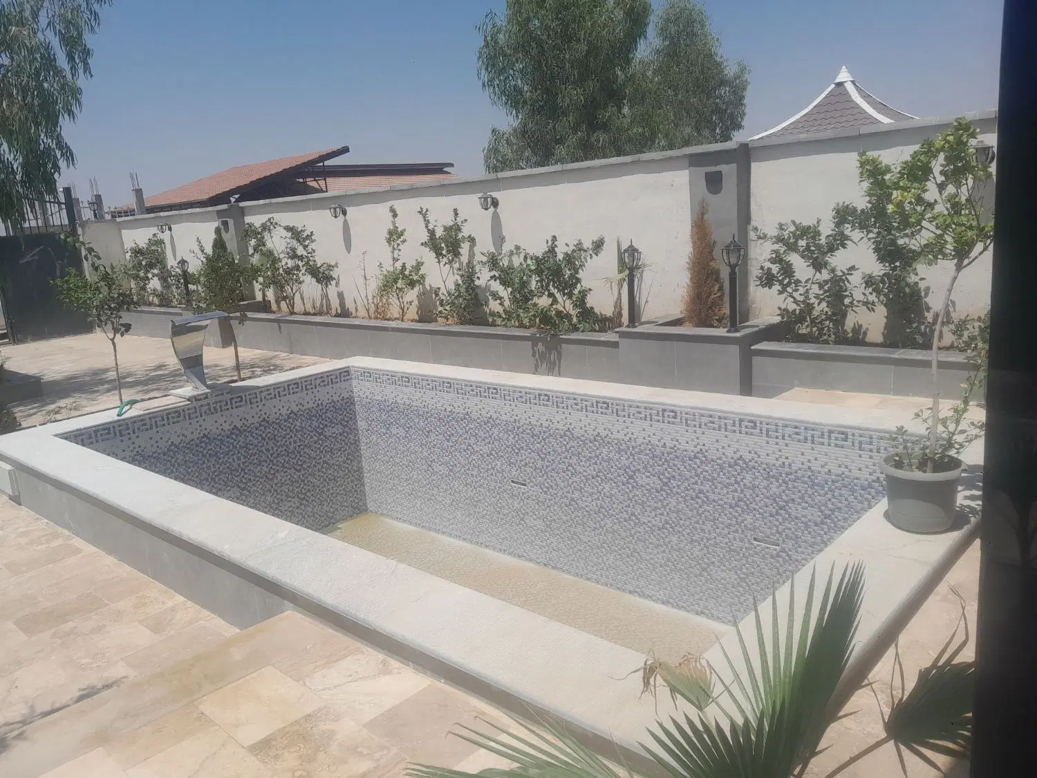 باغ آماده شیک وبه روز