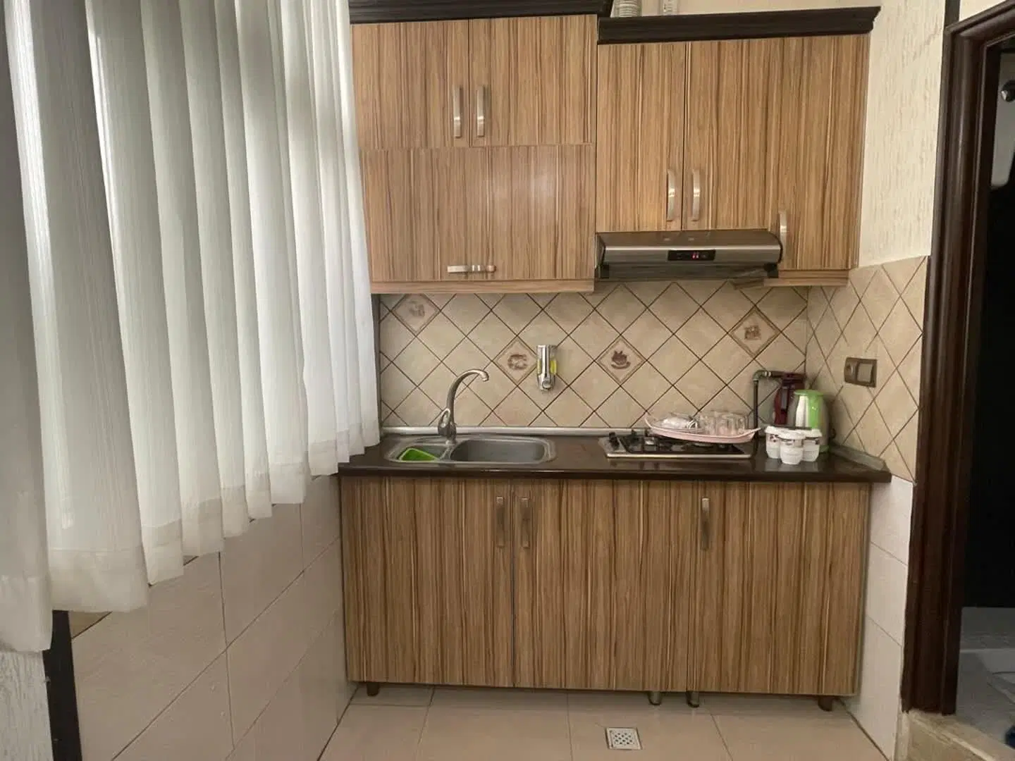 هتل آپارتمان تمیز نزدیک حرم با پارکینگ غذا